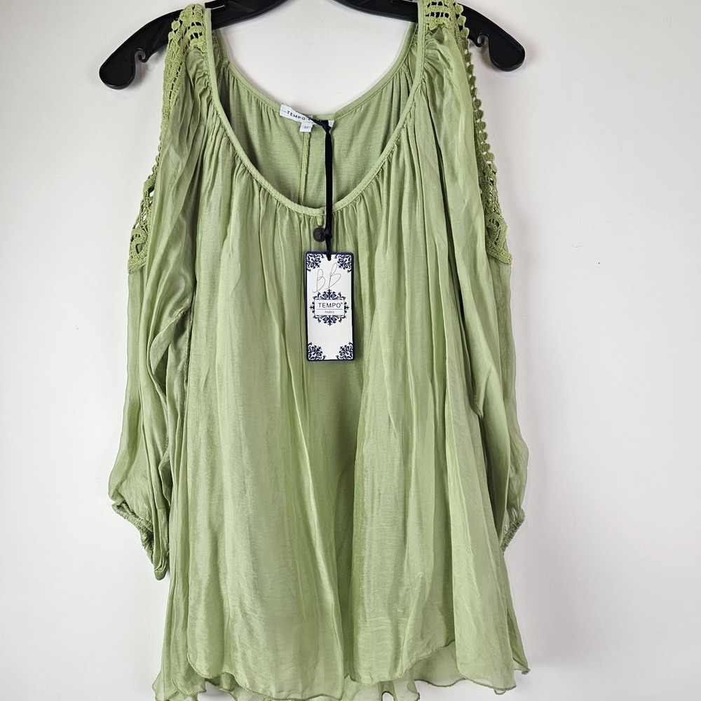 Tempo Paris NWT 100% Silk Green Long Sleeve Crochet Lace Green Top Blouse M